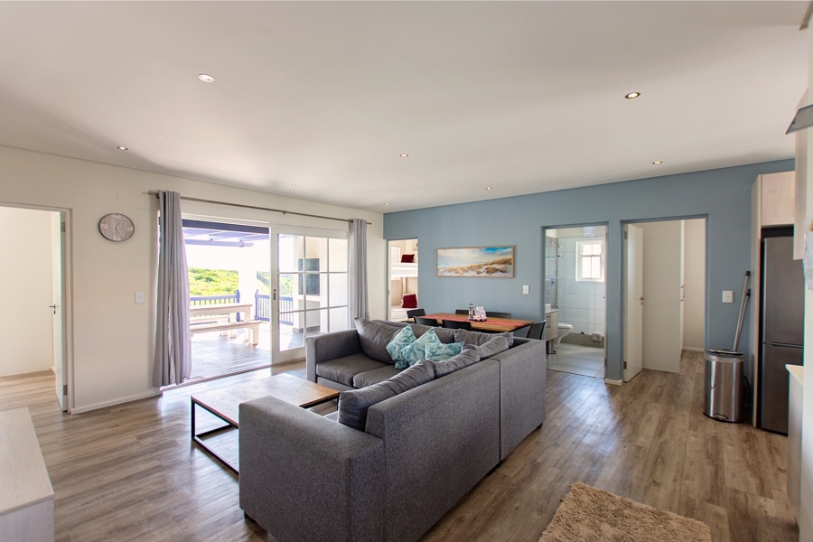 6 Bedroom Property for Sale in Mykonos Western Cape